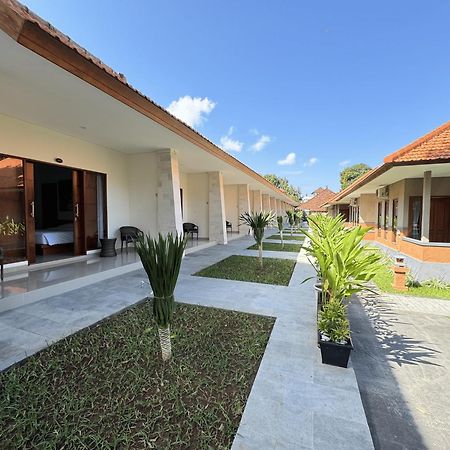 New Garden View Resort Legian Exteriör bild