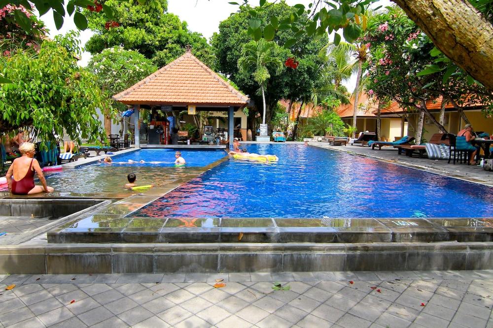 New Garden View Resort Legian Exteriör bild