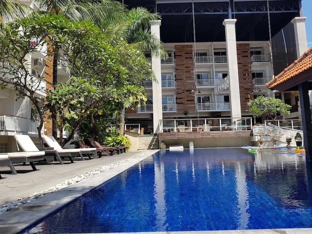 New Garden View Resort Legian Exteriör bild