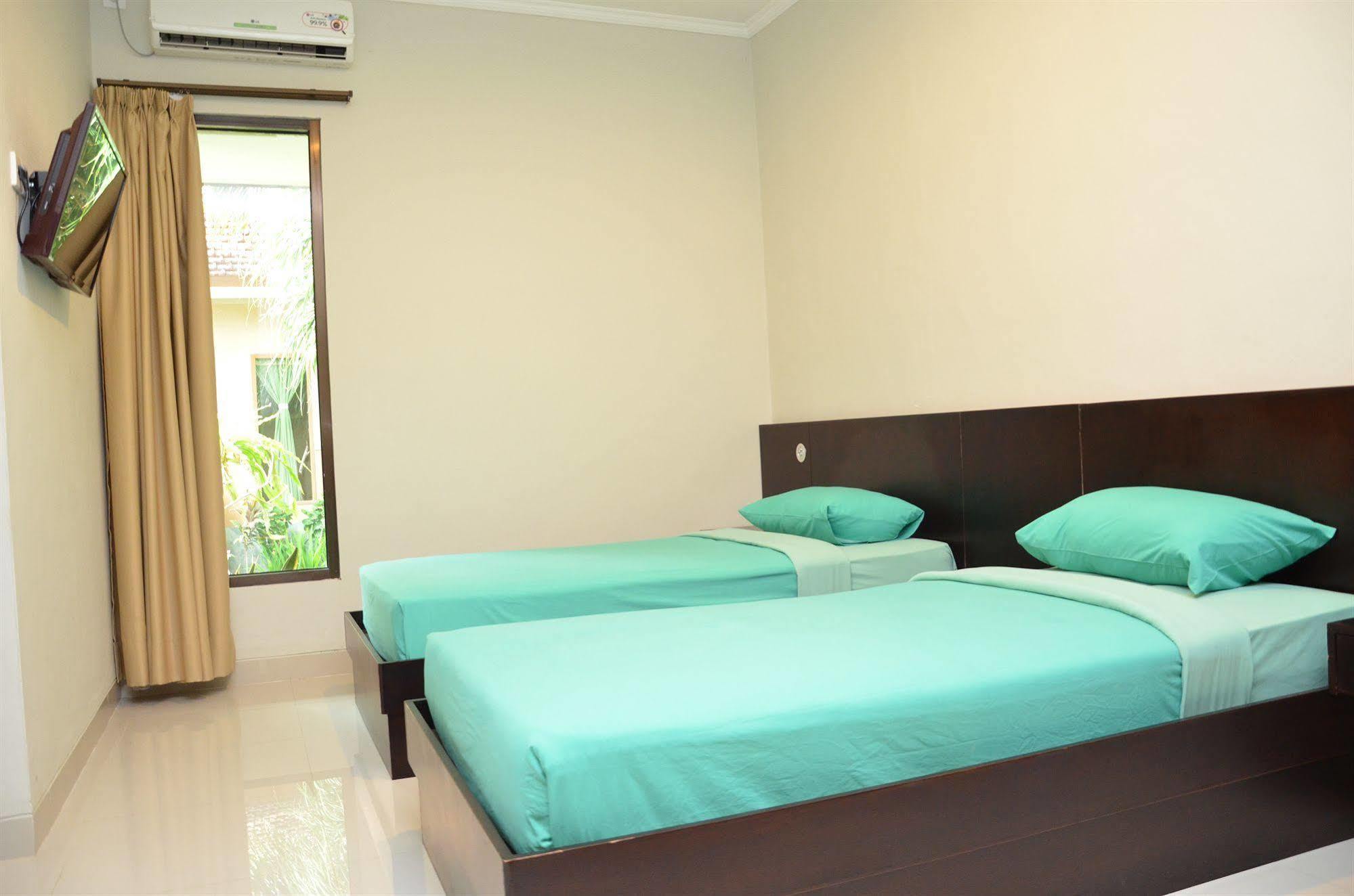 New Garden View Resort Legian Exteriör bild