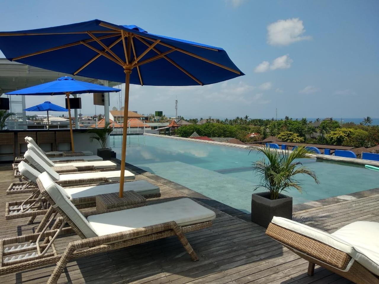 New Garden View Resort Legian Exteriör bild